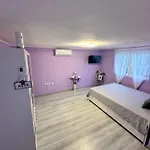 Hh Lakes - Center, Free Parking!