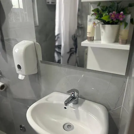 Ferienhaus Hh Lakes - Center, Free Parking! Tuzla