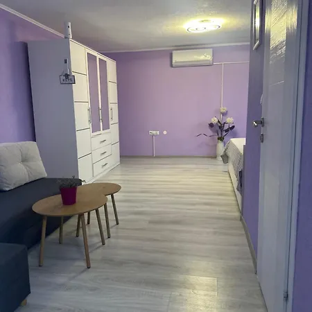 Hh Lakes - Center, Free Parking! *