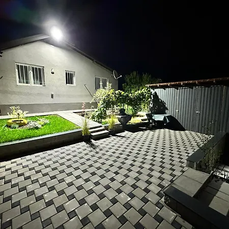 Hh Lakes - Center, Free Parking! Ferienhaus Tuzla