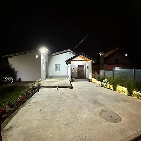 別荘 Hh Lakes - Center, Free Parking! トゥズラ